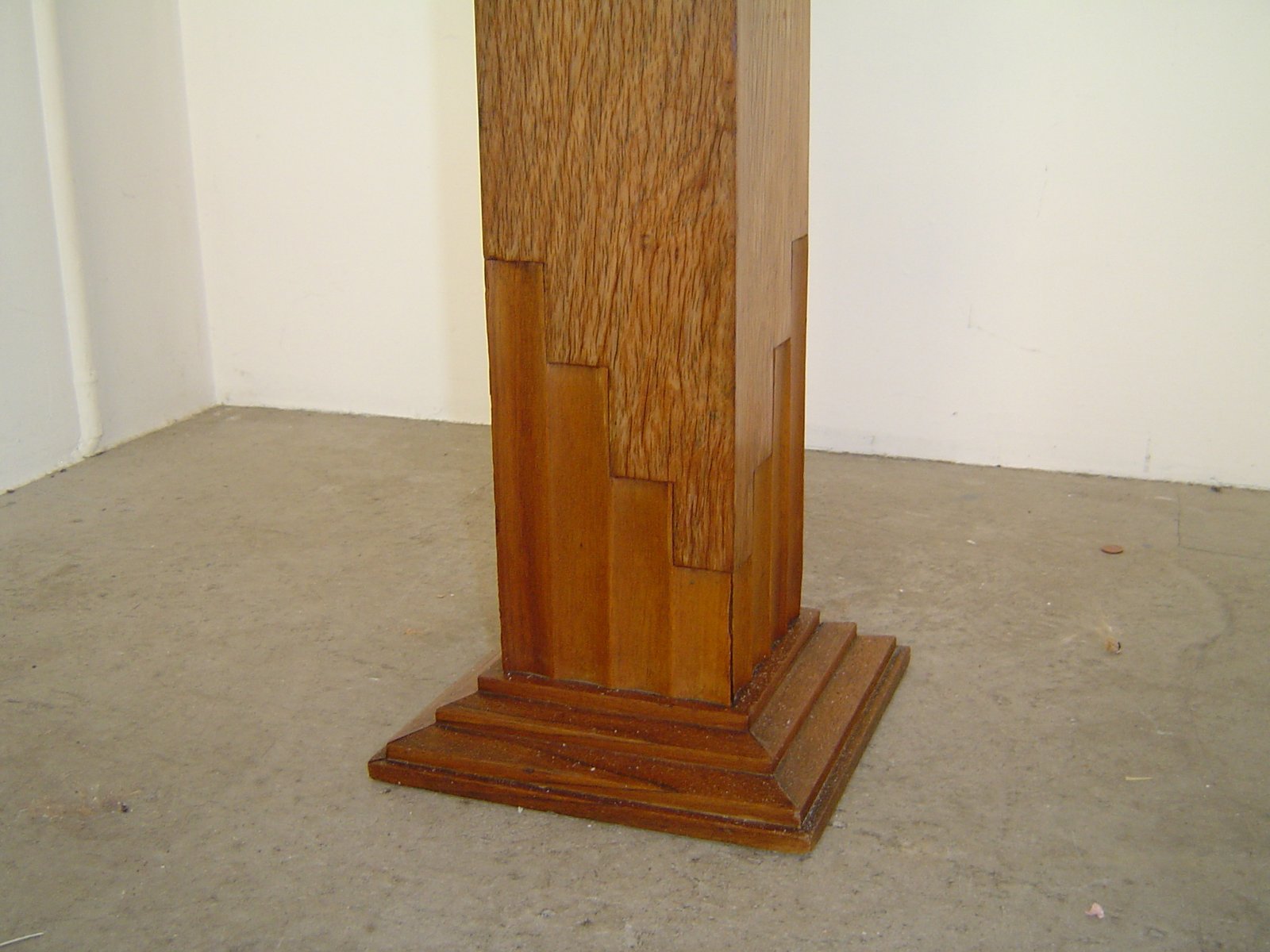 Colonne de presentation art deco · 1930